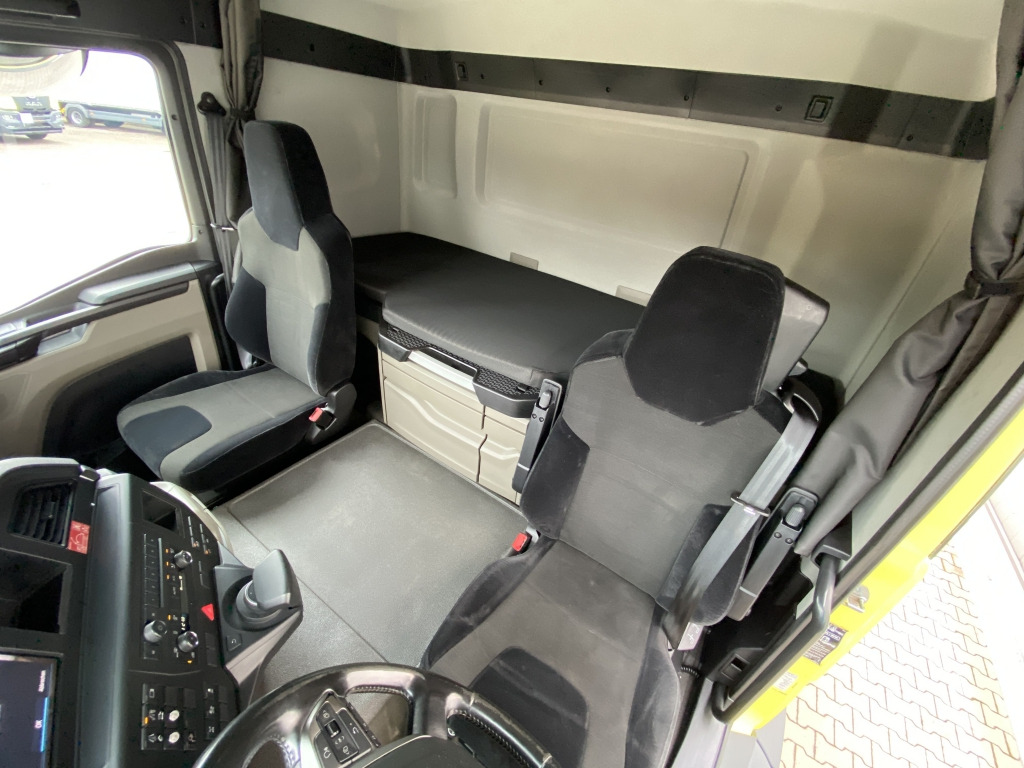 Camion ampliroll MAN TGS 26.470 6x2-2 BL