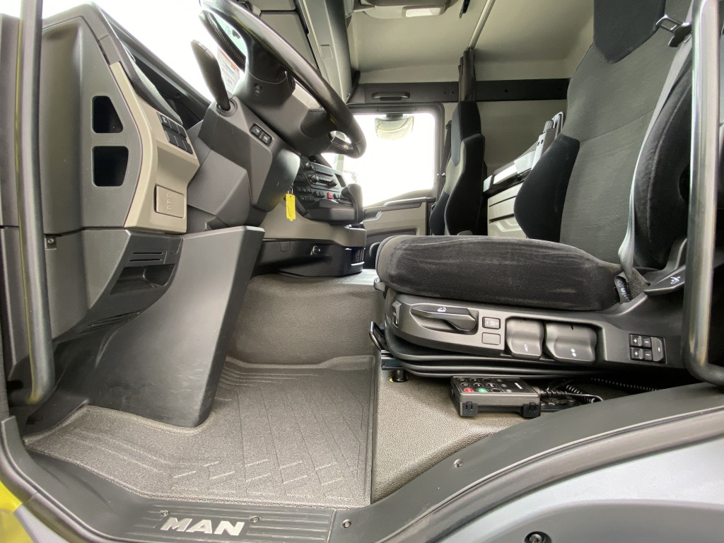 Camion ampliroll MAN TGS 26.470 6x2-2 BL