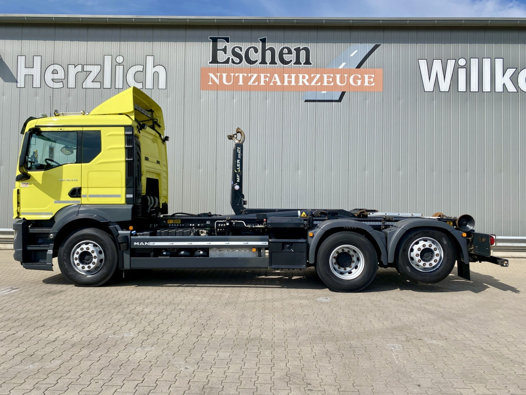 Camion ampliroll MAN TGS 26.470 6x2-4 BL