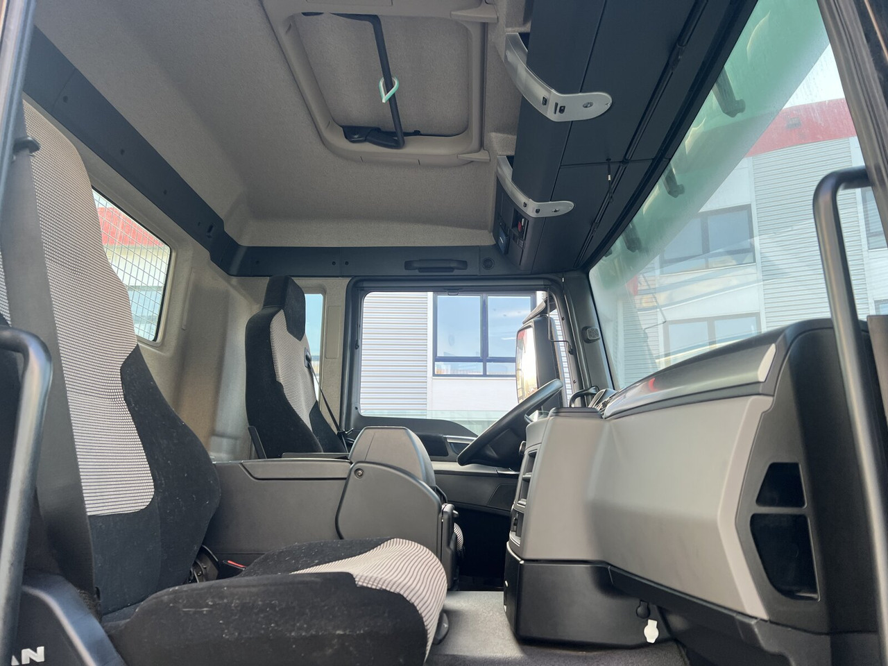 Camion ampliroll MAN TGS 26.500 6X6 BL TGS 26.500 6X6 BL, Intarder