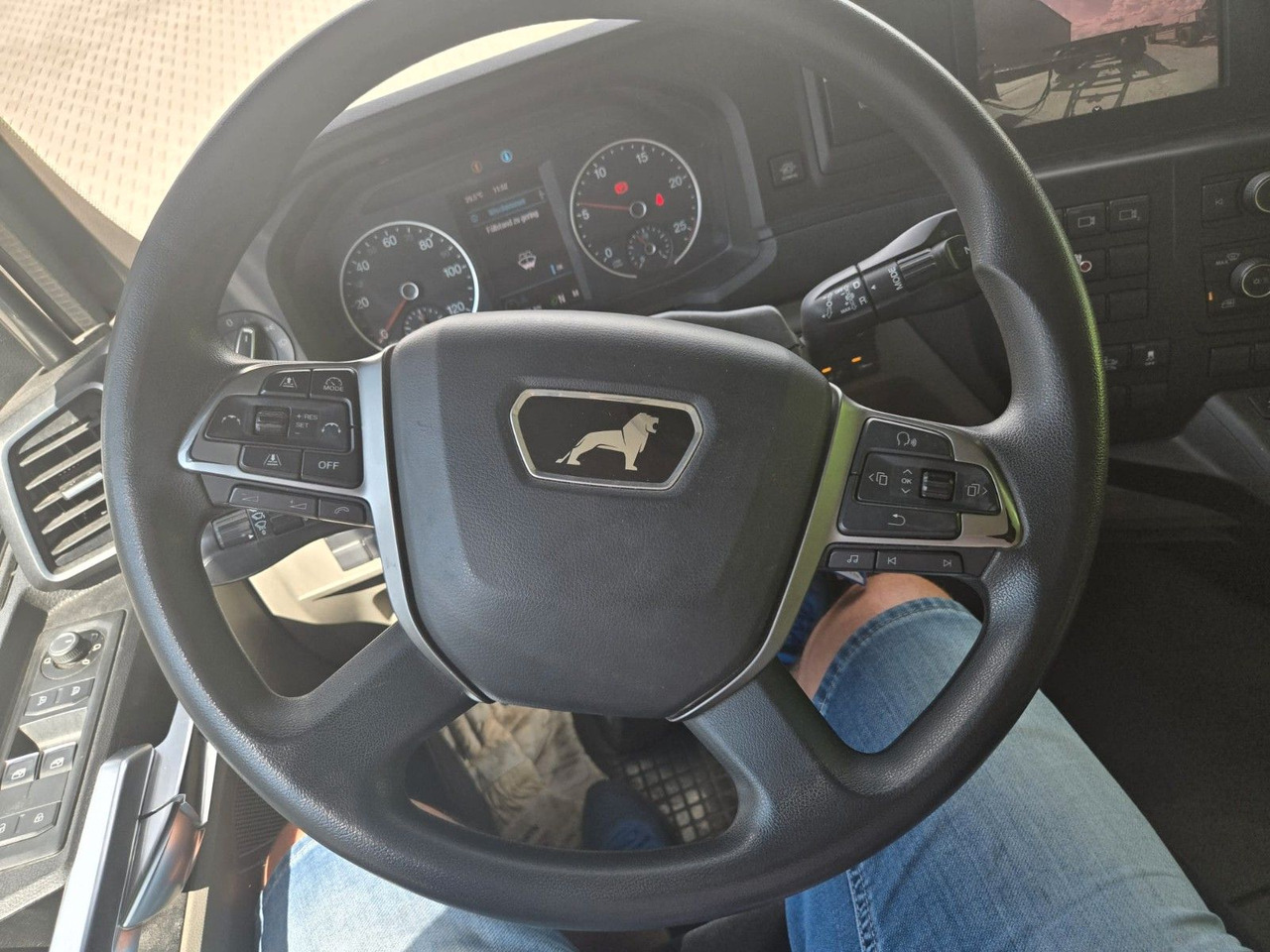 Camion ampliroll MAN TGS 26.510 Abrollkipper HIAB Lift -Lenkachse