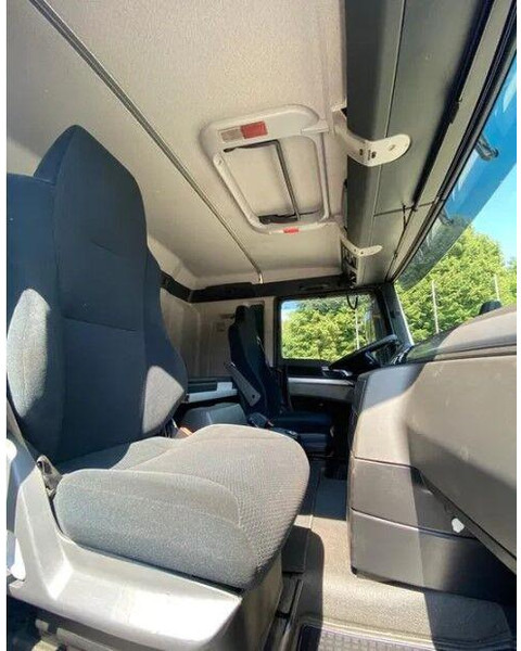 Camion ampliroll MAN TGX 26.440