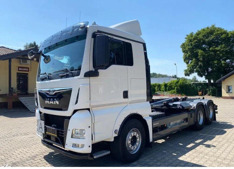 Camion ampliroll MAN TGX 26.440