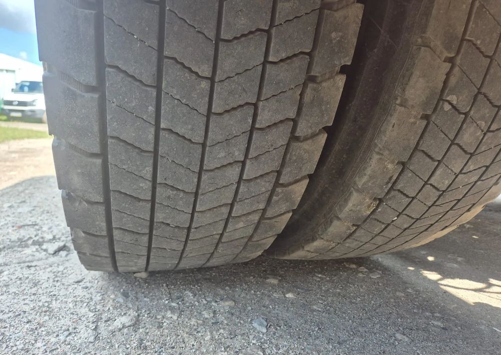 Camion ampliroll MAN TGX 26-460 Hakowiec oś skrętna