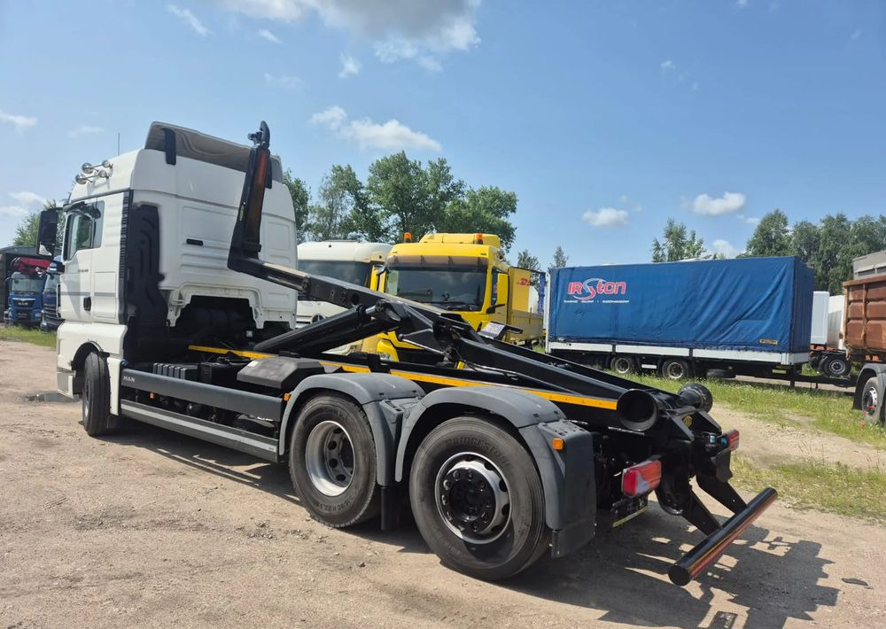 Camion ampliroll MAN TGX 26-460 Hakowiec oś skrętna