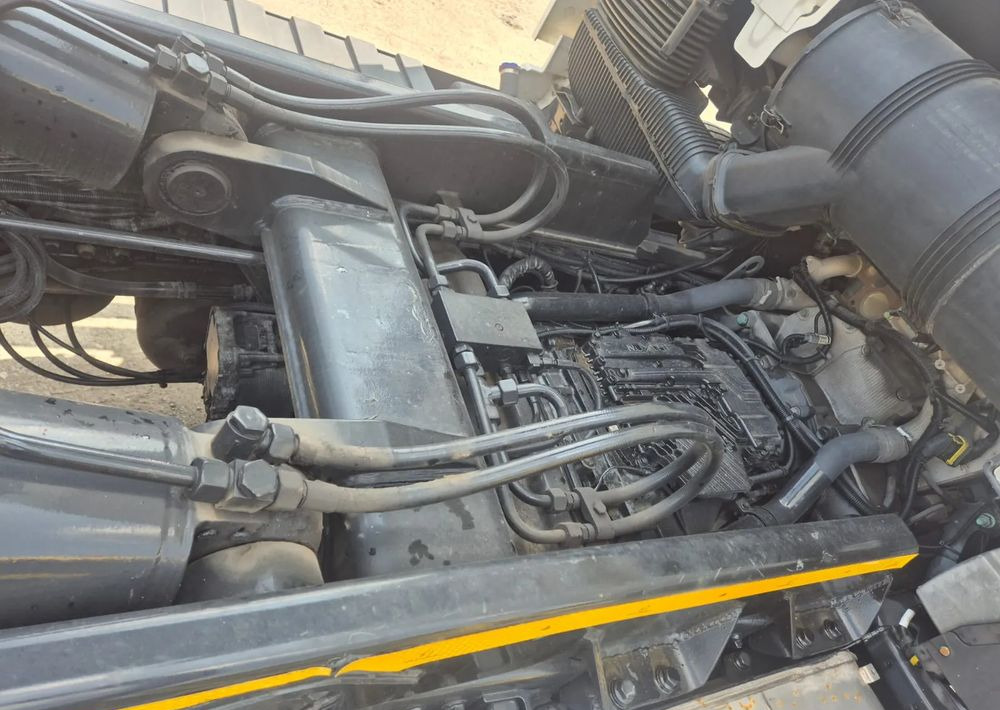 Camion ampliroll MAN TGX 26-460 Hakowiec oś skrętna