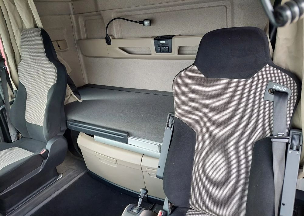 Camion ampliroll MAN TGX 26-500 Hakowiec oś skrętna