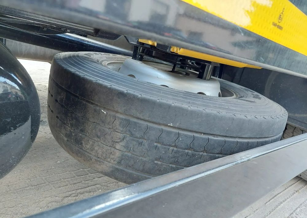 Camion ampliroll MAN TGX 26-500 Hakowiec oś skrętna