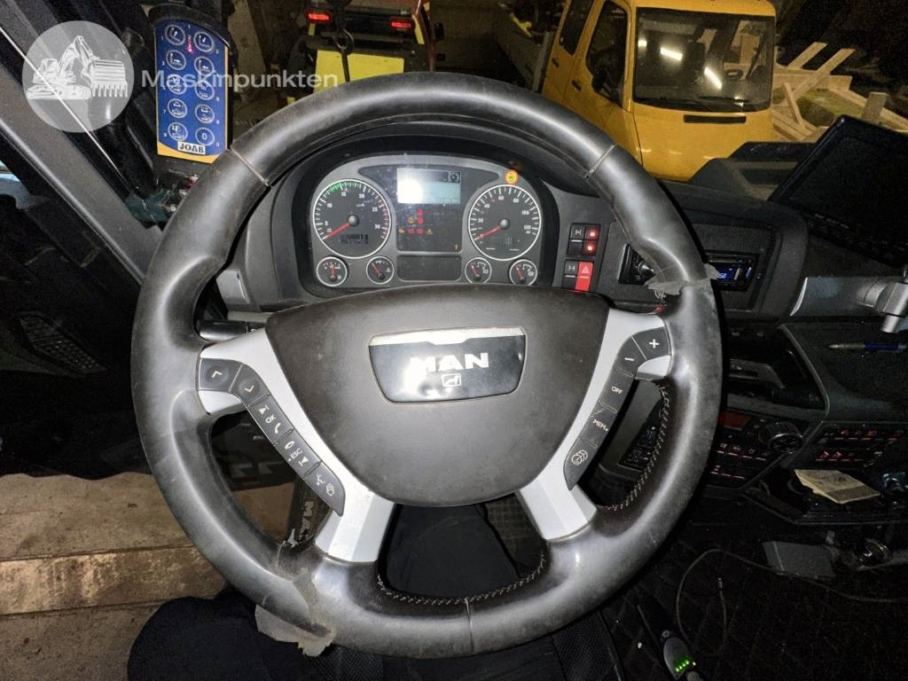 Camion ampliroll MAN TGX 35.540