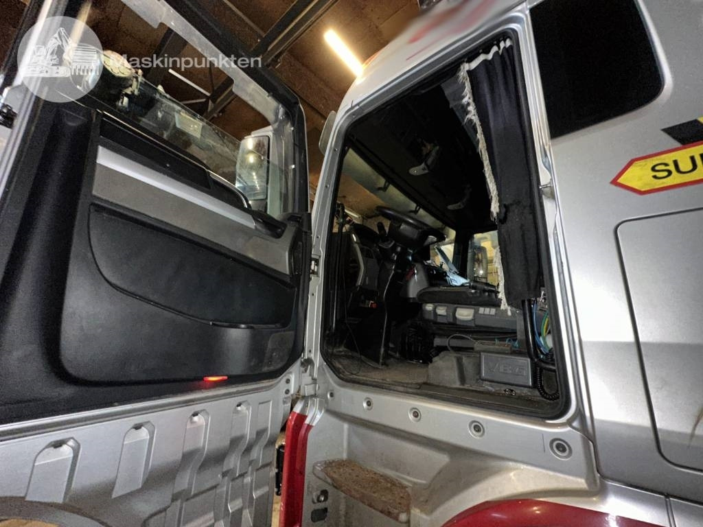 Camion ampliroll MAN TGX 35.540