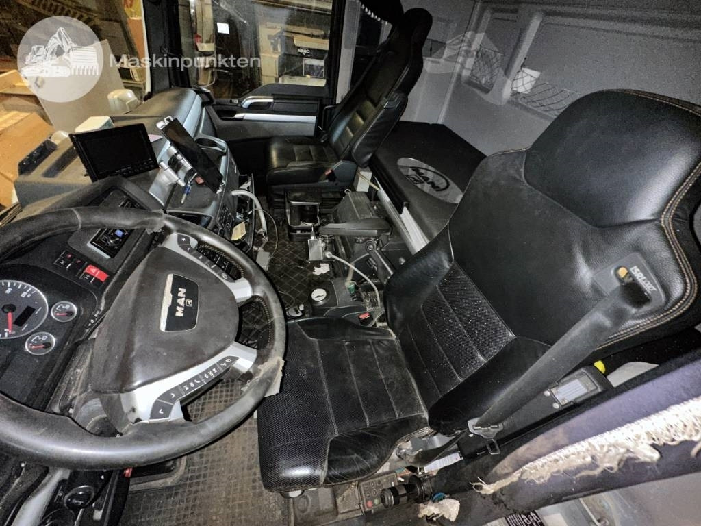 Camion ampliroll MAN TGX 35.540
