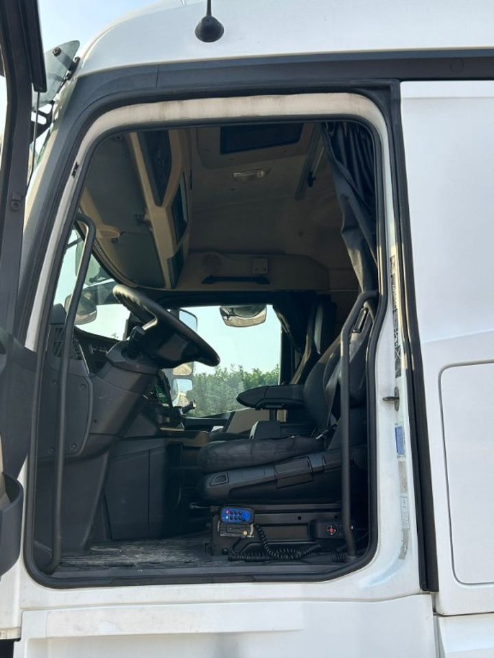 Camion ampliroll MERCEDES ACTROS 25.51 SCARRABILE