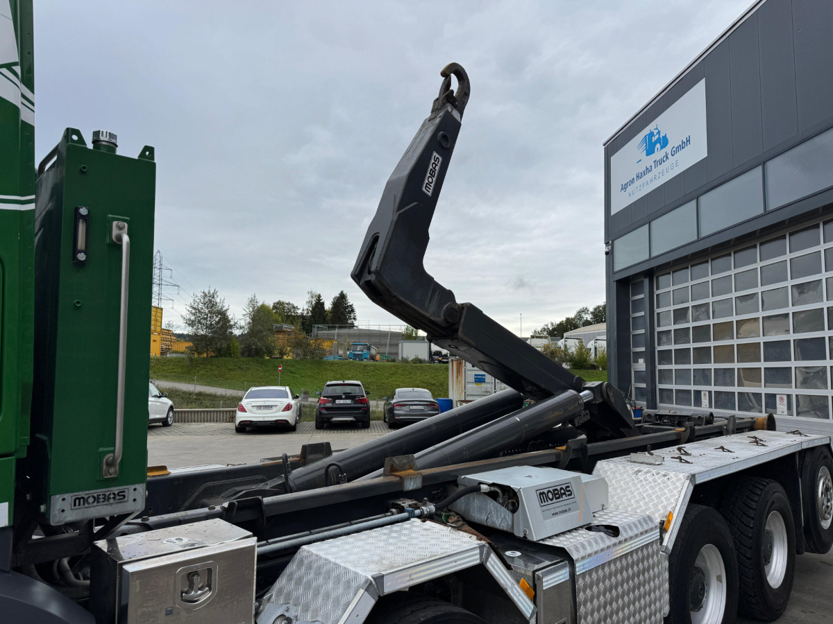 Camion ampliroll MERCEDES Arocs 4453 10x4 Mobas