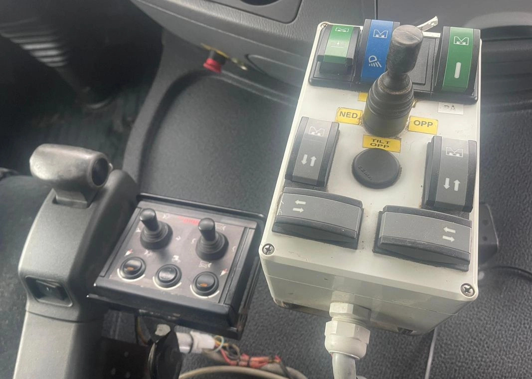 Camion ampliroll MERCEDES-BENZ ACTROS 2648 SPECJALNY PłUG 6X4!!!