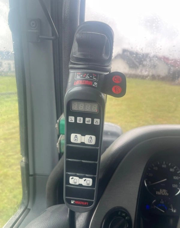 Camion ampliroll MERCEDES-BENZ ACTROS 2648 SPECJALNY PłUG 6X4!!!