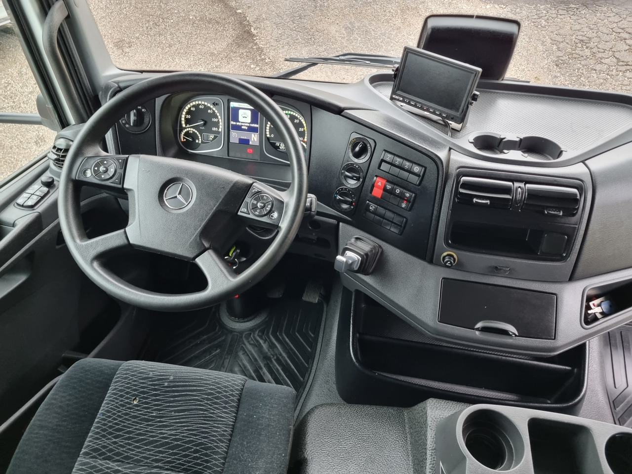 Camion ampliroll MERCEDES-BENZ ATEGO 1323 4x4 ABROLKIPPER
