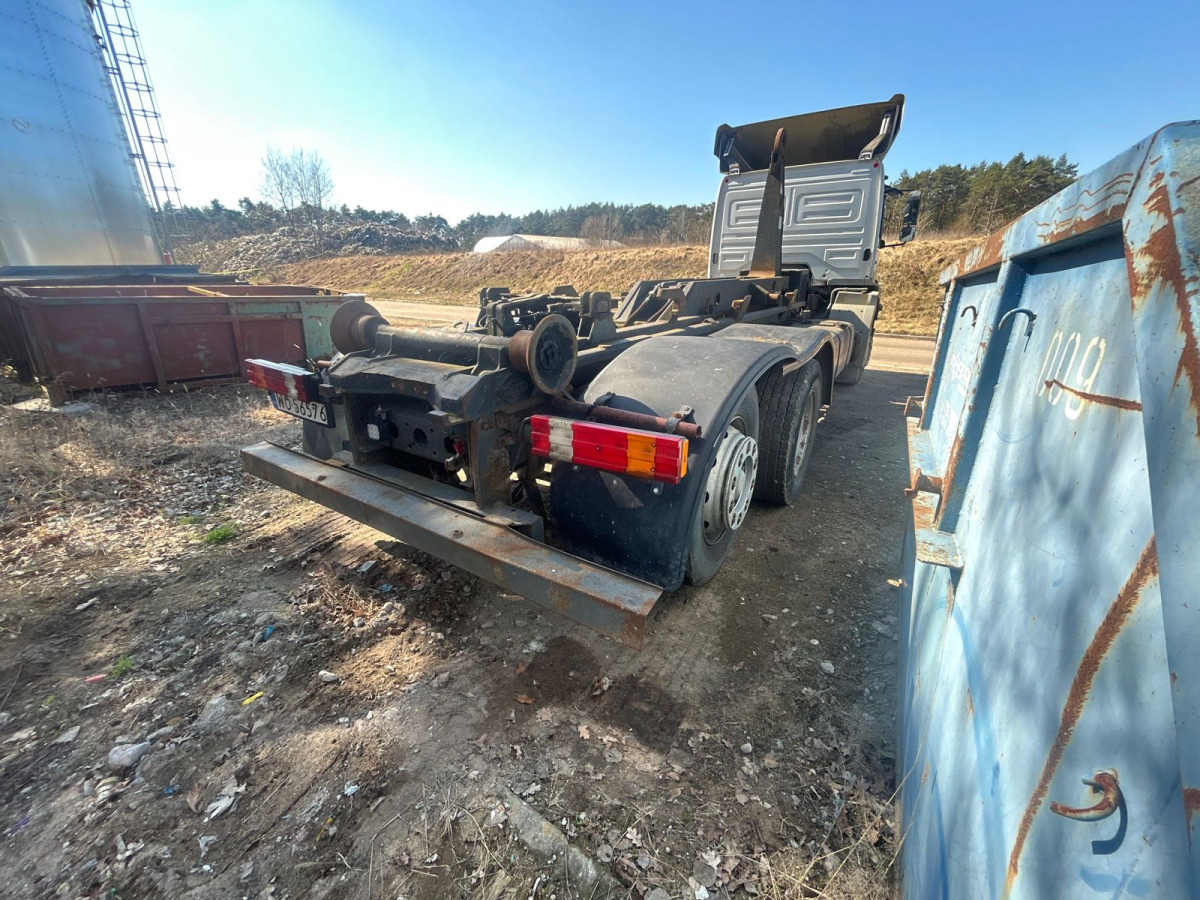 Camion ampliroll MERCEDES BENZ AXOR HAKOWIEC