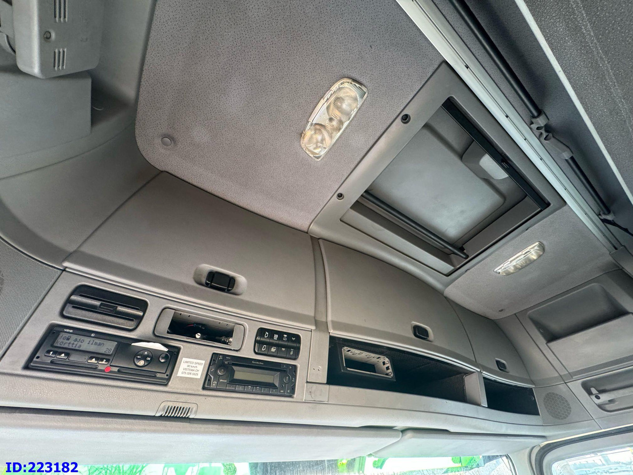 Camion ampliroll MERCEDES-BENZ Actros 2551 8x2 V8 Retarder