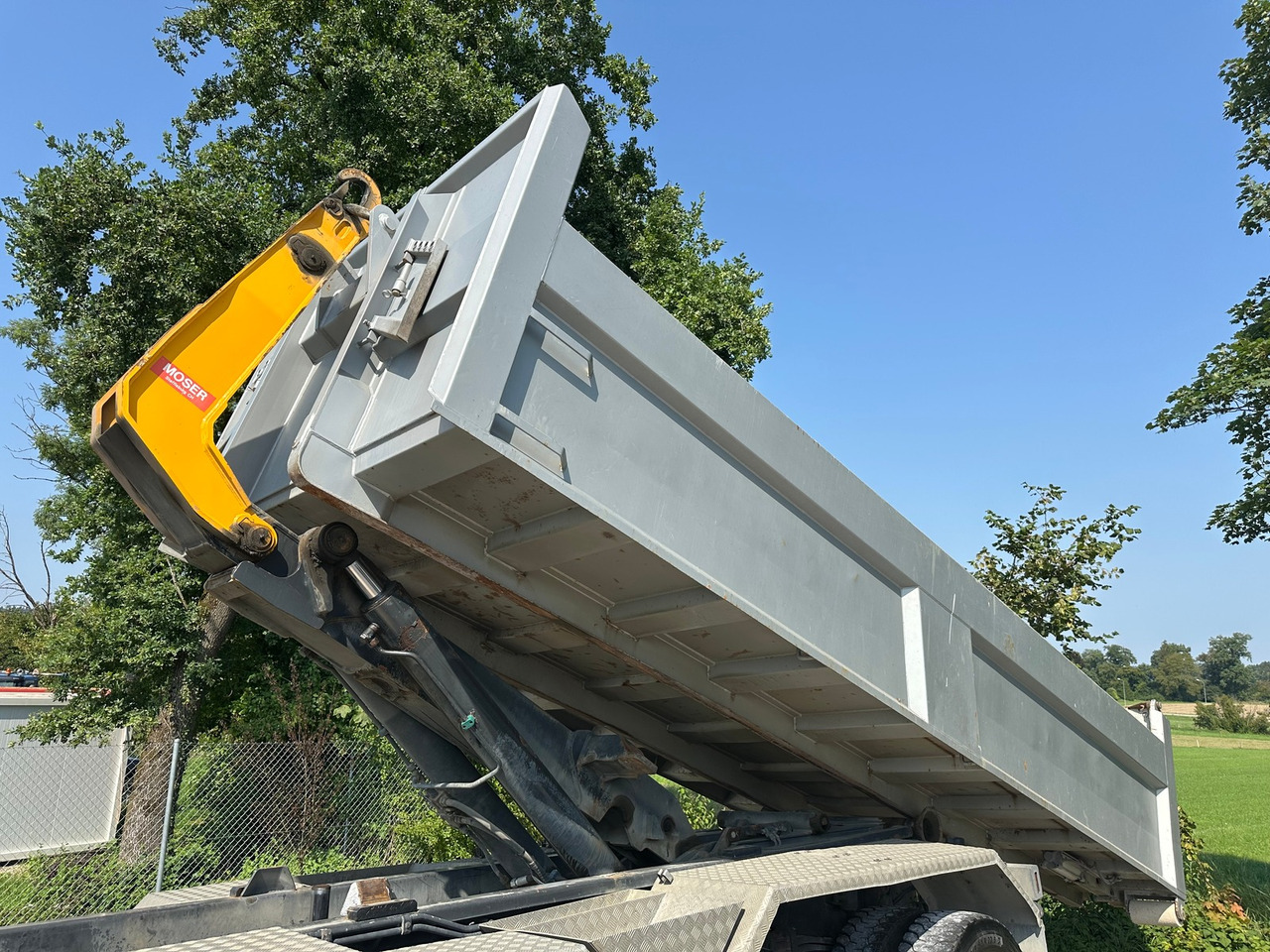 Camion ampliroll MERCEDES-BENZ Actros 4455 10x4 Moser