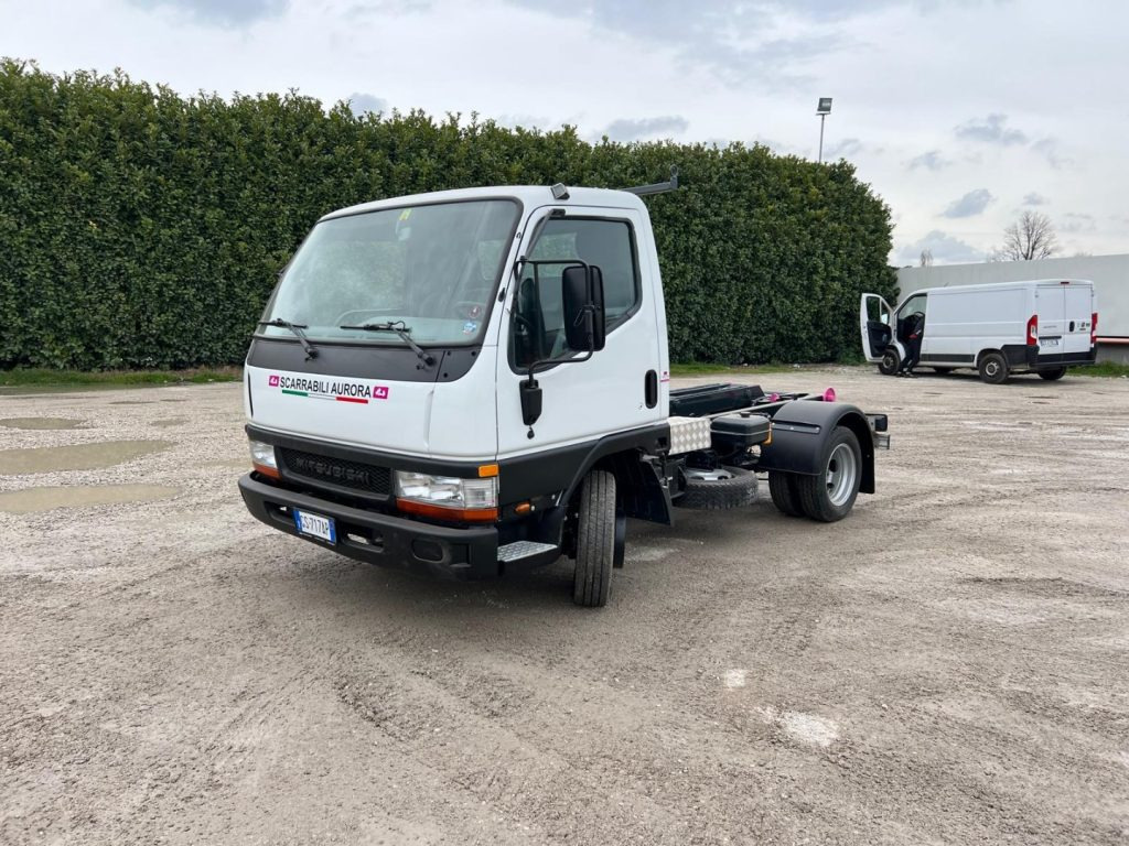 Camion ampliroll MITSUBISHI CANTER 3.0 SCARRABILE