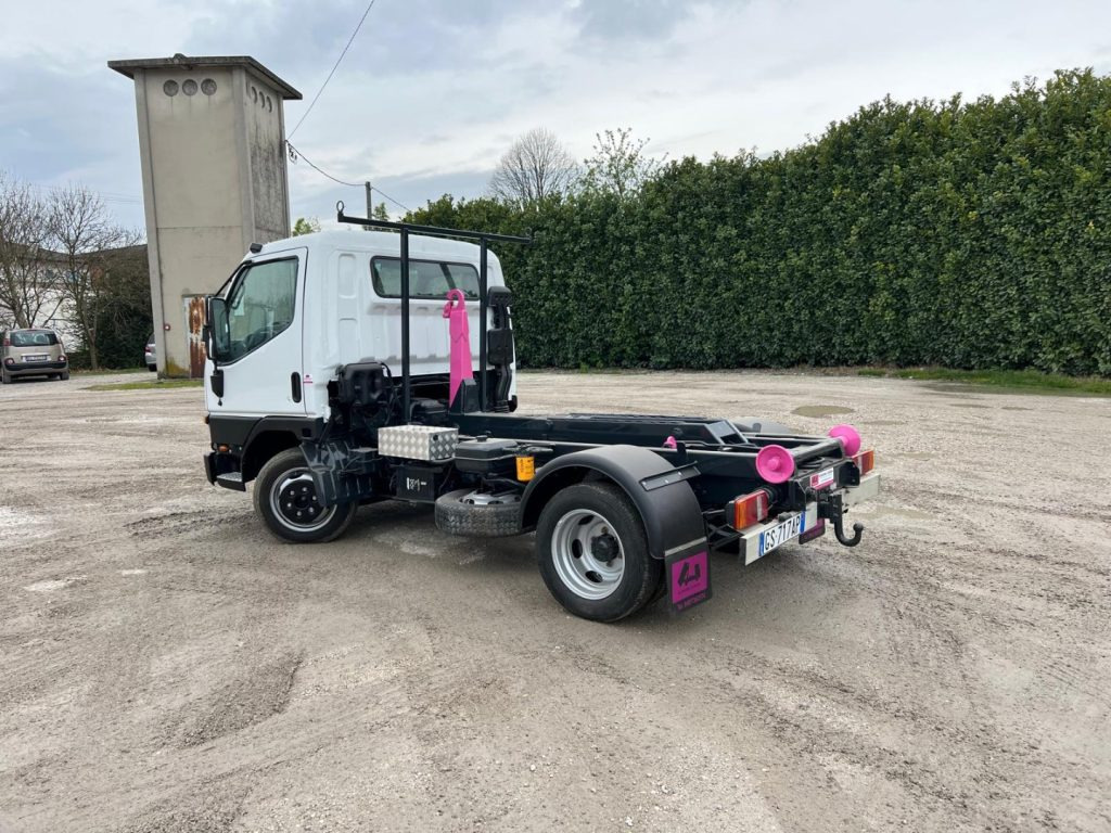 Camion ampliroll MITSUBISHI CANTER 3.0 SCARRABILE