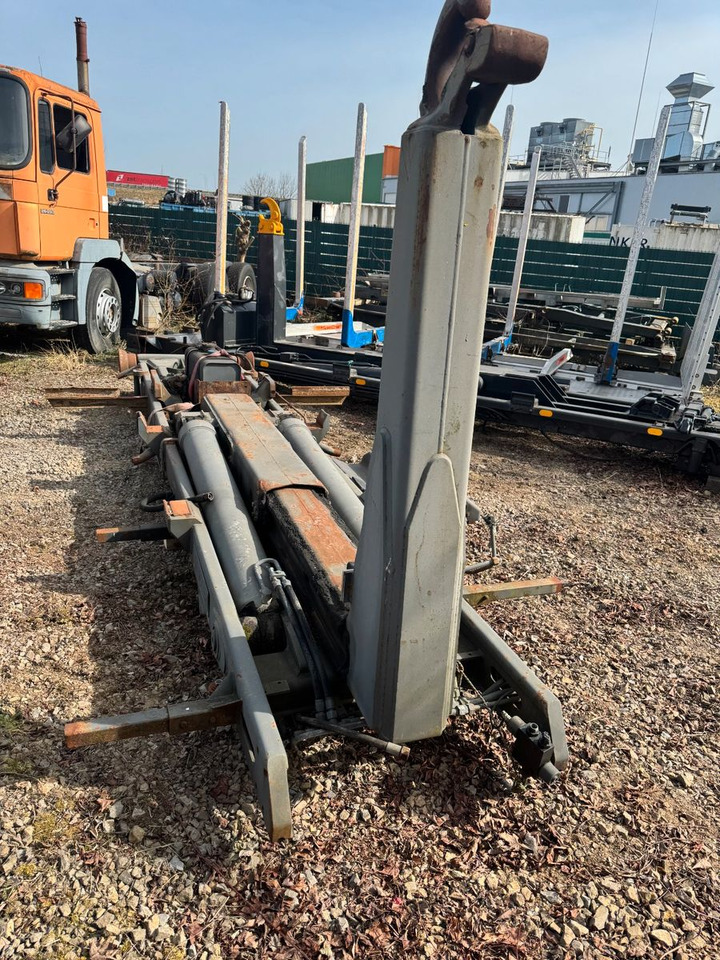 Camion ampliroll Meiller Abrollaufbau für 6X4 mit 3,90 Radstand