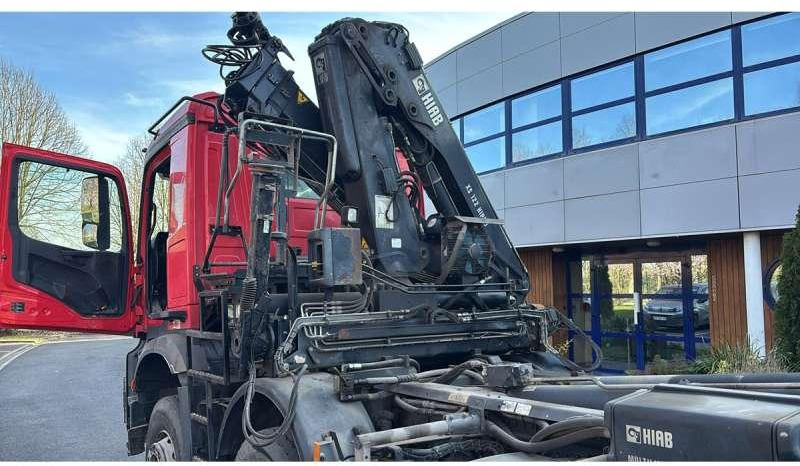 Camion ampliroll Mercedes AROCS 3243 8X4