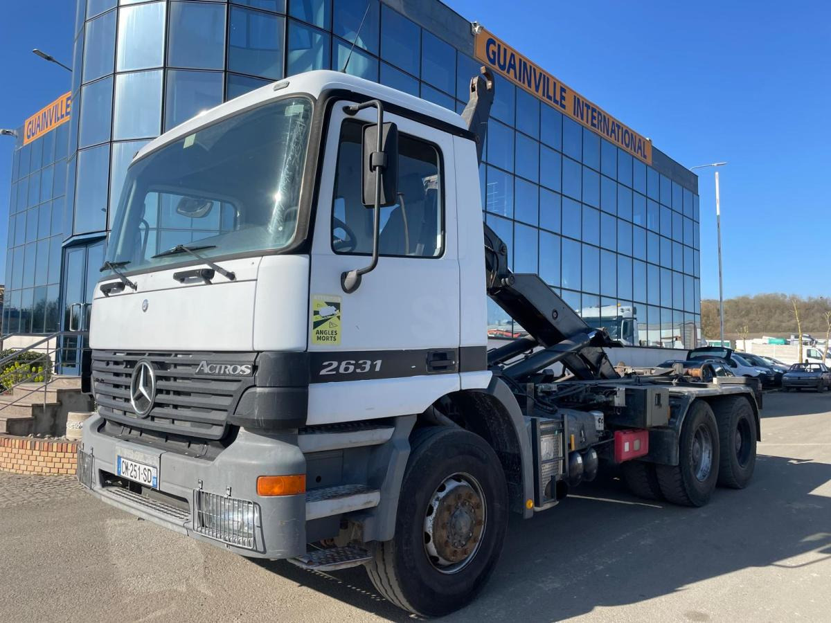 Camion ampliroll Mercedes Actros 2631