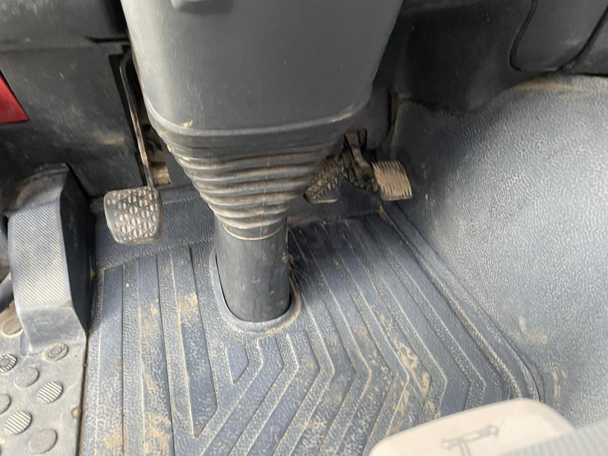 Camion ampliroll Mercedes Actros 2631