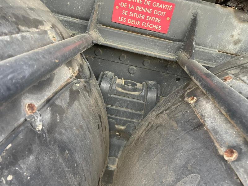 Camion ampliroll Mercedes Actros 2631