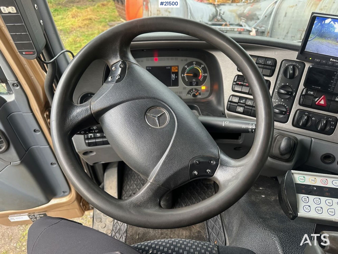 Camion ampliroll Mercedes Actros 2848 4x4+2 brøyterigget krokbil