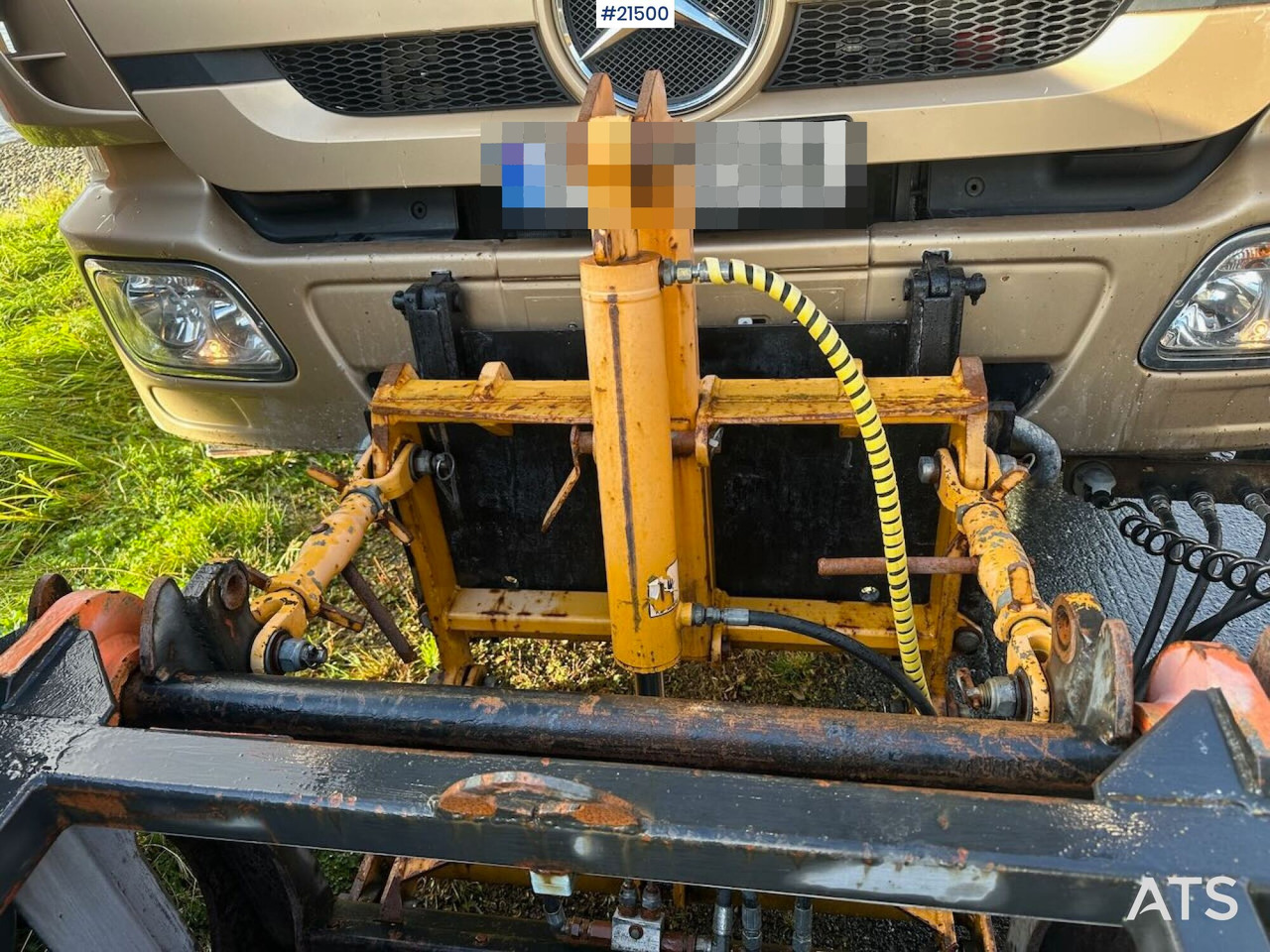 Camion ampliroll Mercedes Actros 2848 4x4+2 brøyterigget krokbil