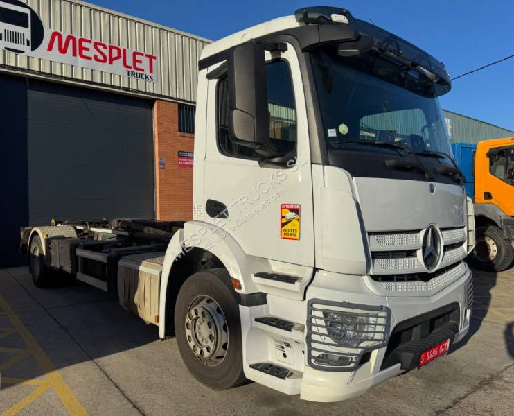 Camion ampliroll Mercedes Antos 1843