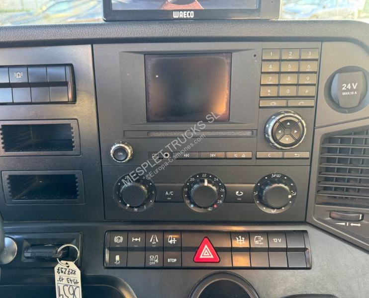 Camion ampliroll Mercedes Antos 1843