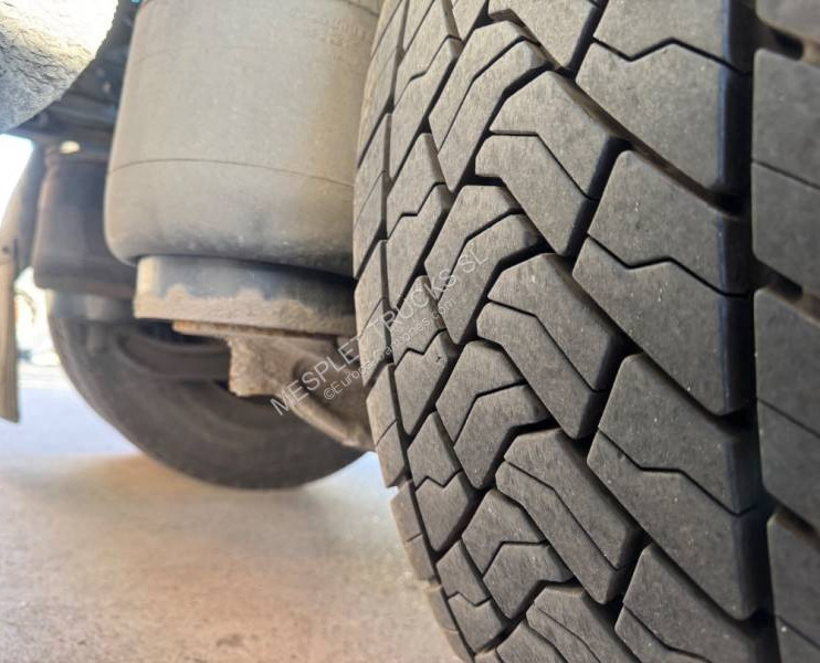 Camion ampliroll Mercedes Antos 1843