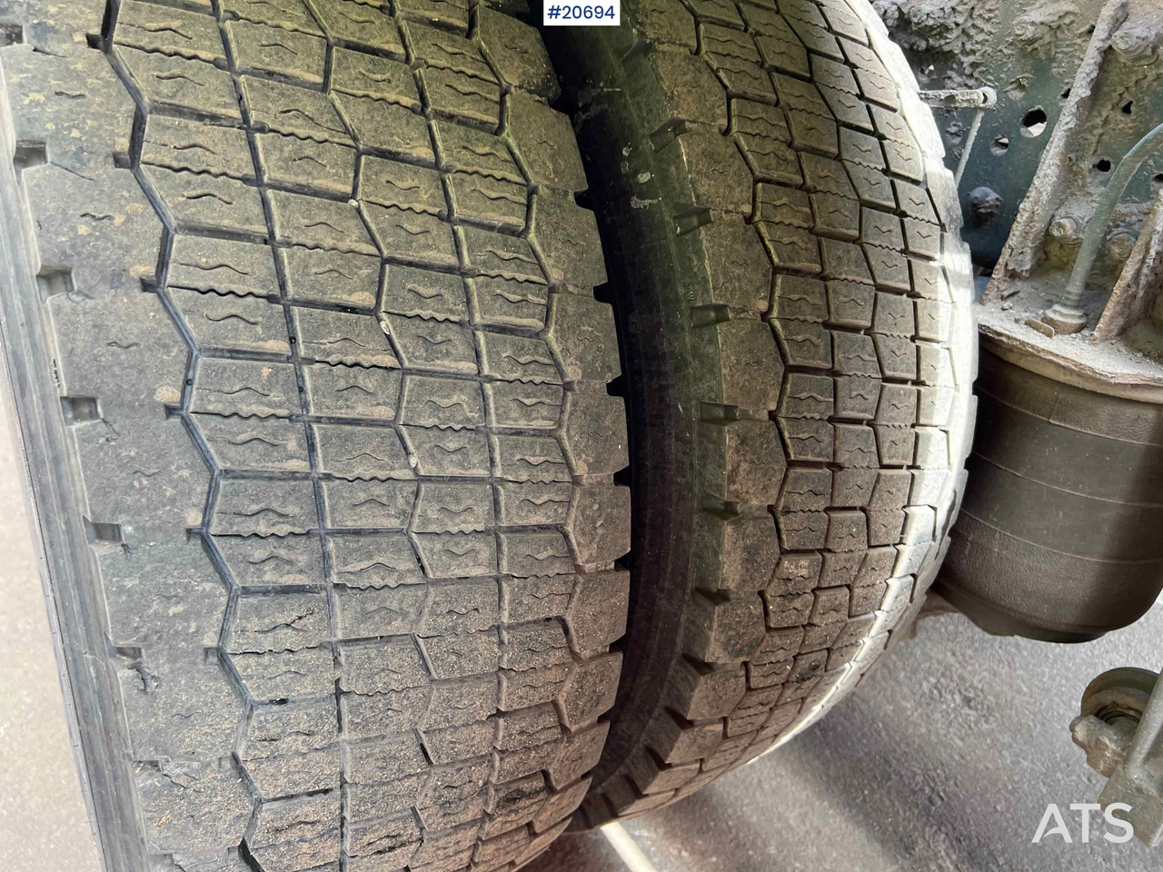Camion ampliroll Mercedes Antos 2543