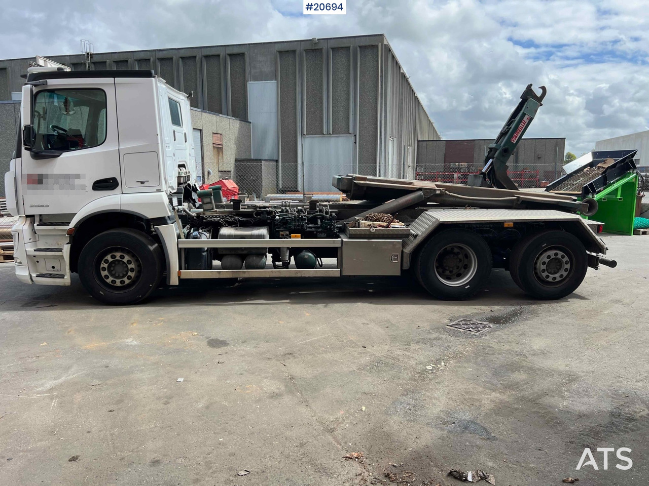 Camion ampliroll Mercedes Antos 2543