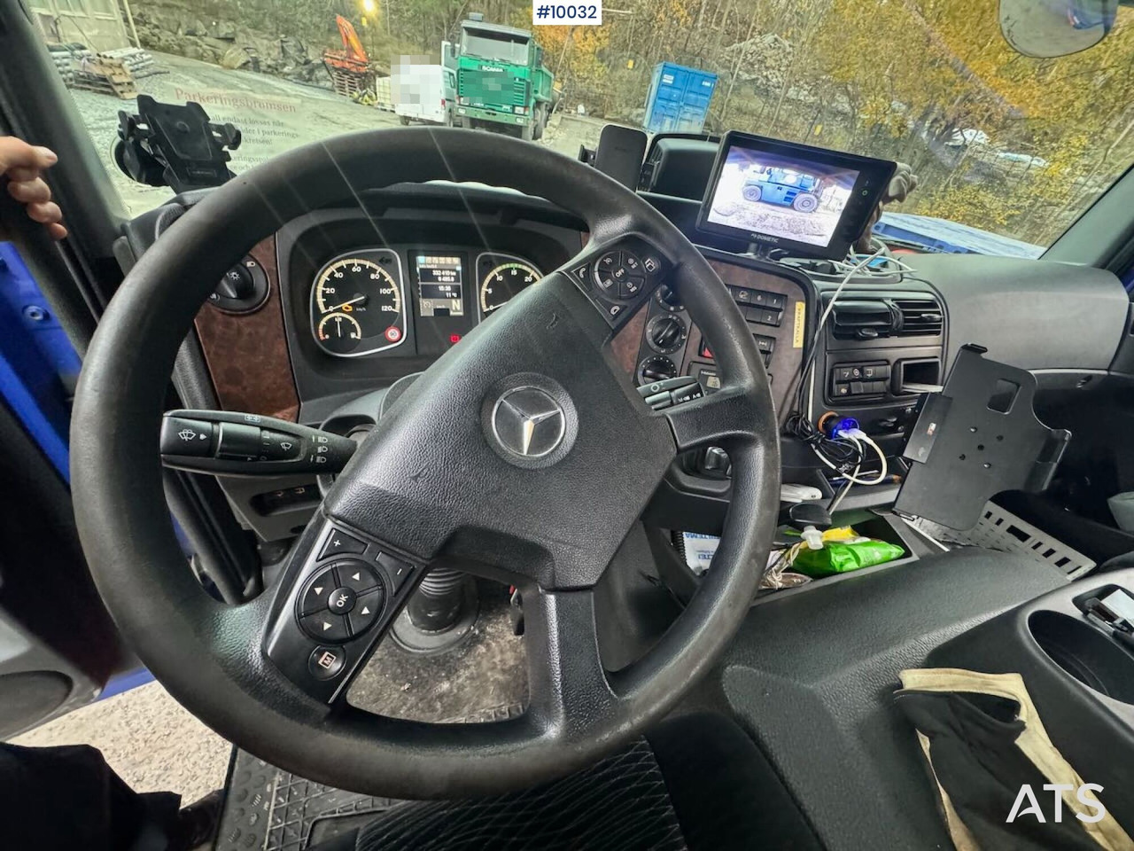 Camion ampliroll Mercedes Atego 1524 Hook Truck with AJK hook