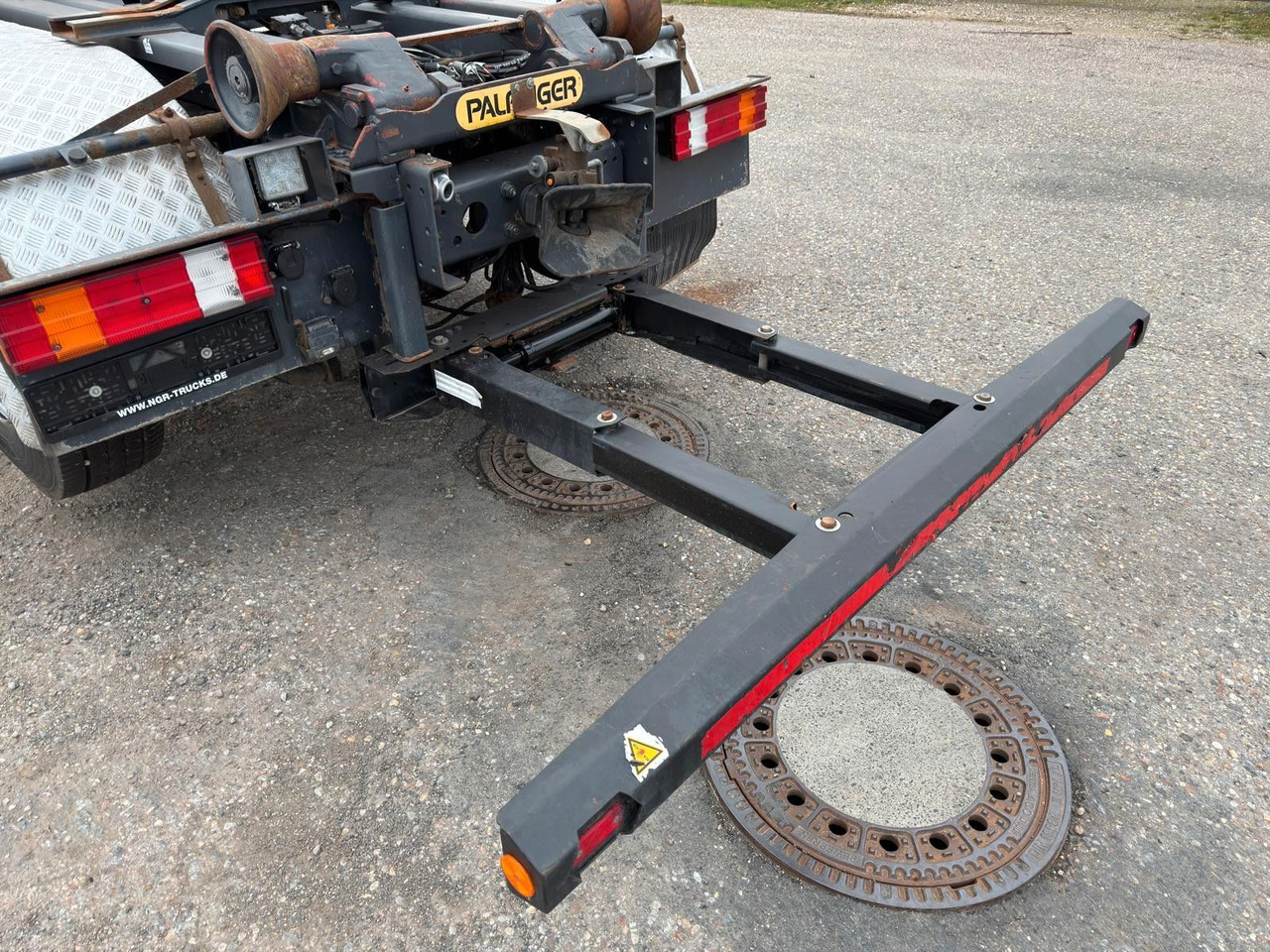 Camion ampliroll Mercedes-Benz 2540 L 6x2 Palfinger T20 mit hydr. Containerverr