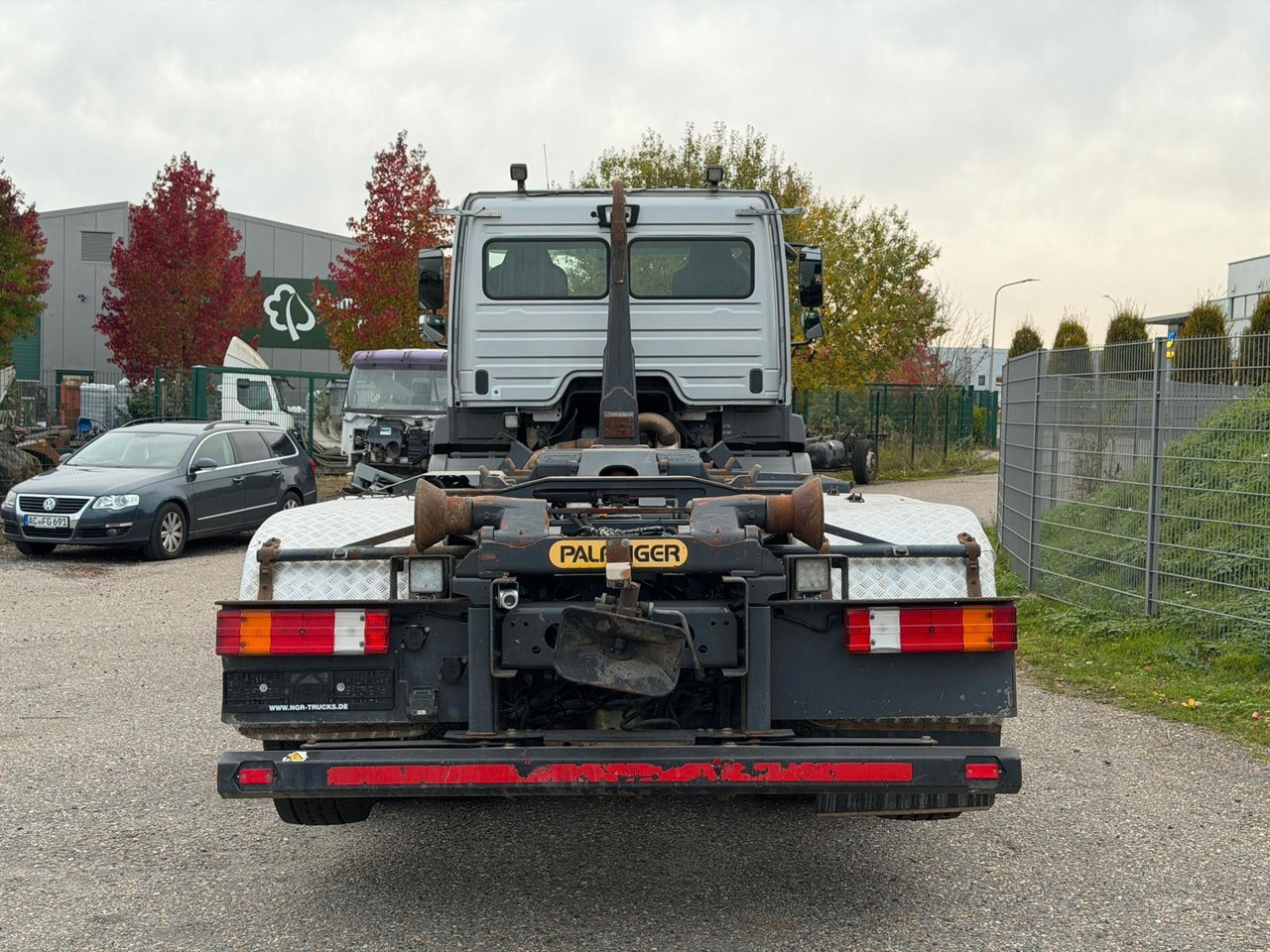 Camion ampliroll Mercedes-Benz 2540 L 6x2 Palfinger T20 mit hydr. Containerverr