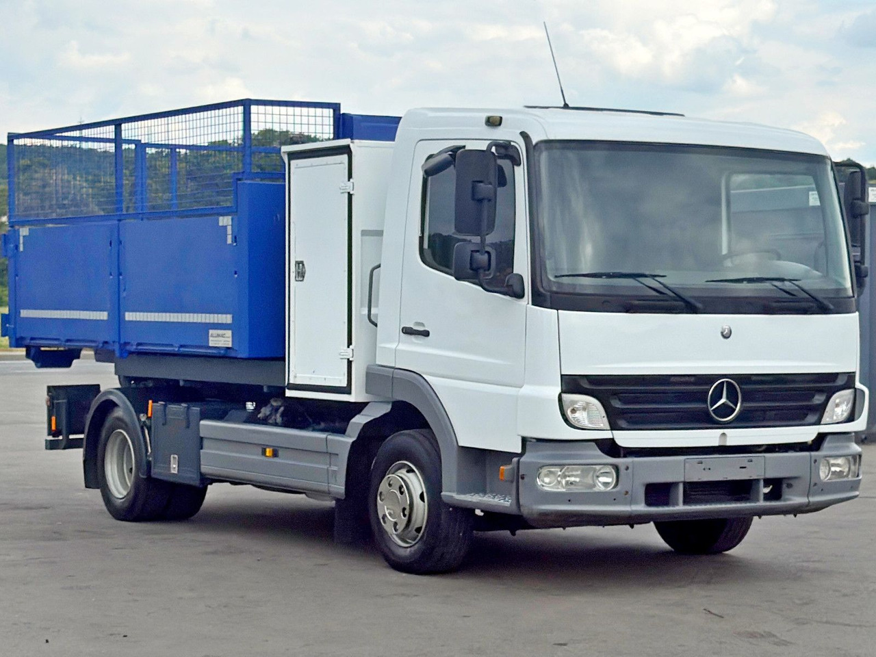 Camion ampliroll Mercedes-Benz 815 * Abrollkipper  + CONTAINER 3,68 m * TOP