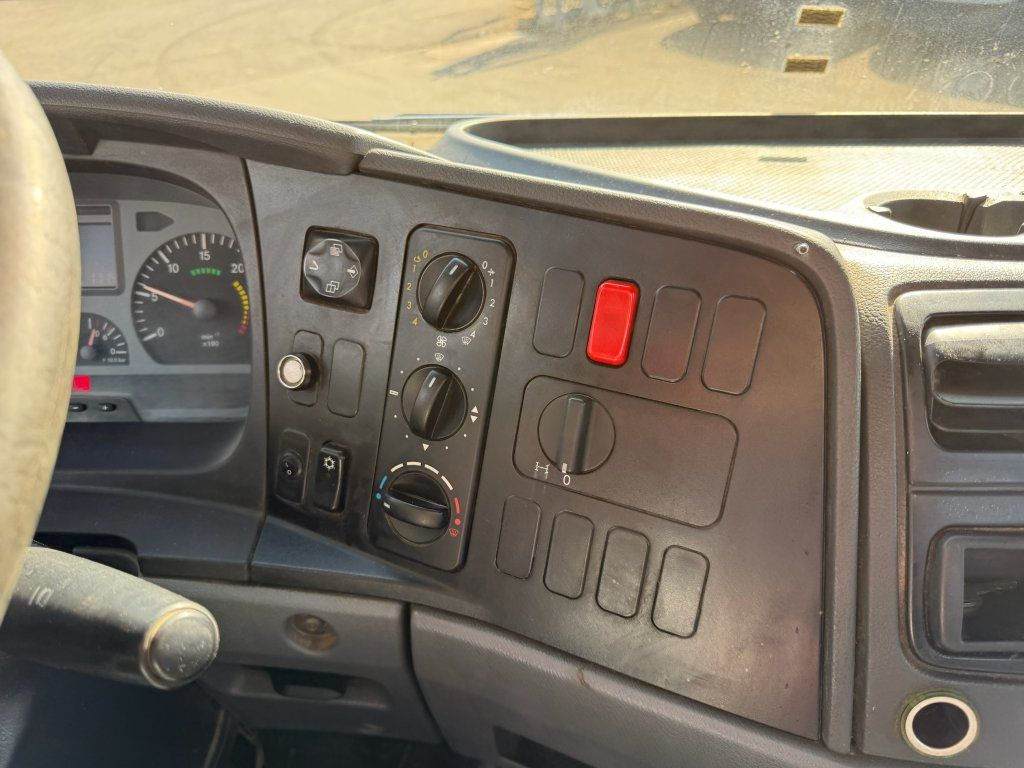 Camion ampliroll Mercedes-Benz 916 Atego EURO 4