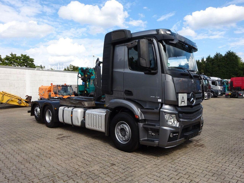 Camion ampliroll Mercedes-Benz Actros 2545 Hook lift truck 6x2