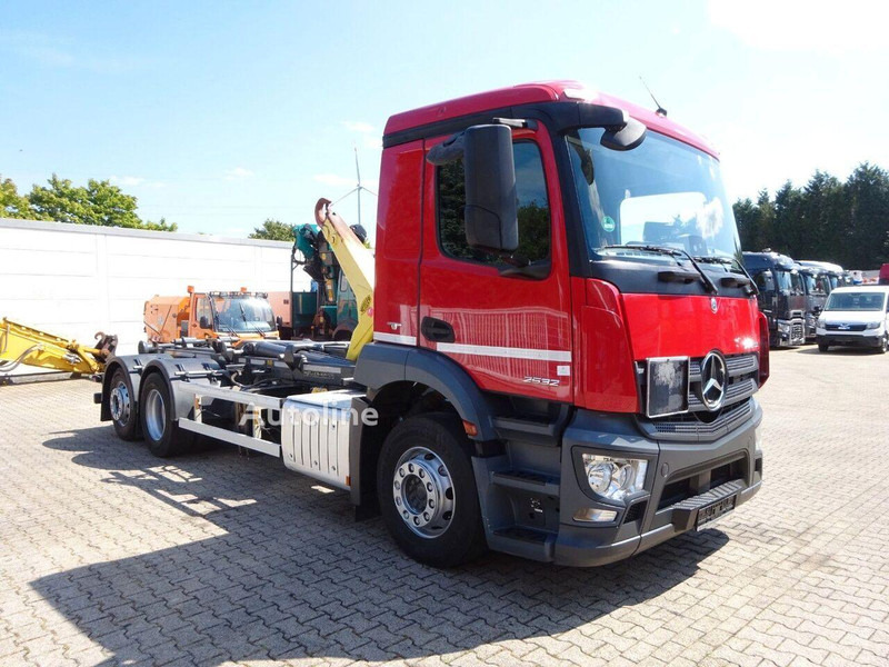 Camion ampliroll Mercedes-Benz Antos 2532 - Hook lift truck