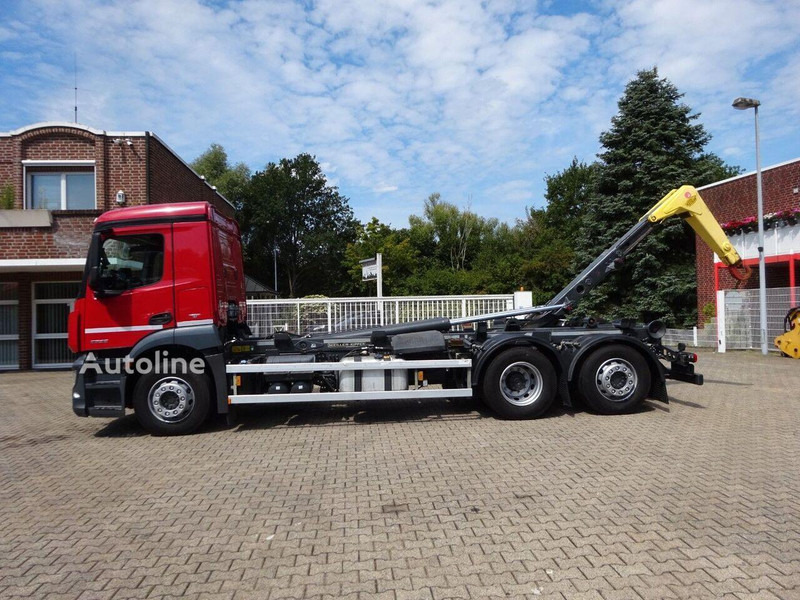 Camion ampliroll Mercedes-Benz Antos 2532 - Hook lift truck