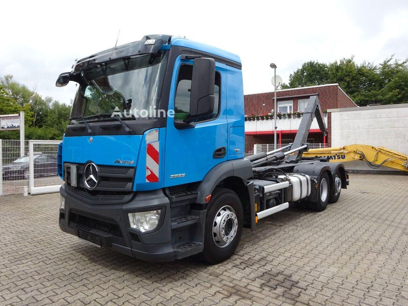 Camion ampliroll Mercedes-Benz Antos 2533 - Hook lift truck 6x2
