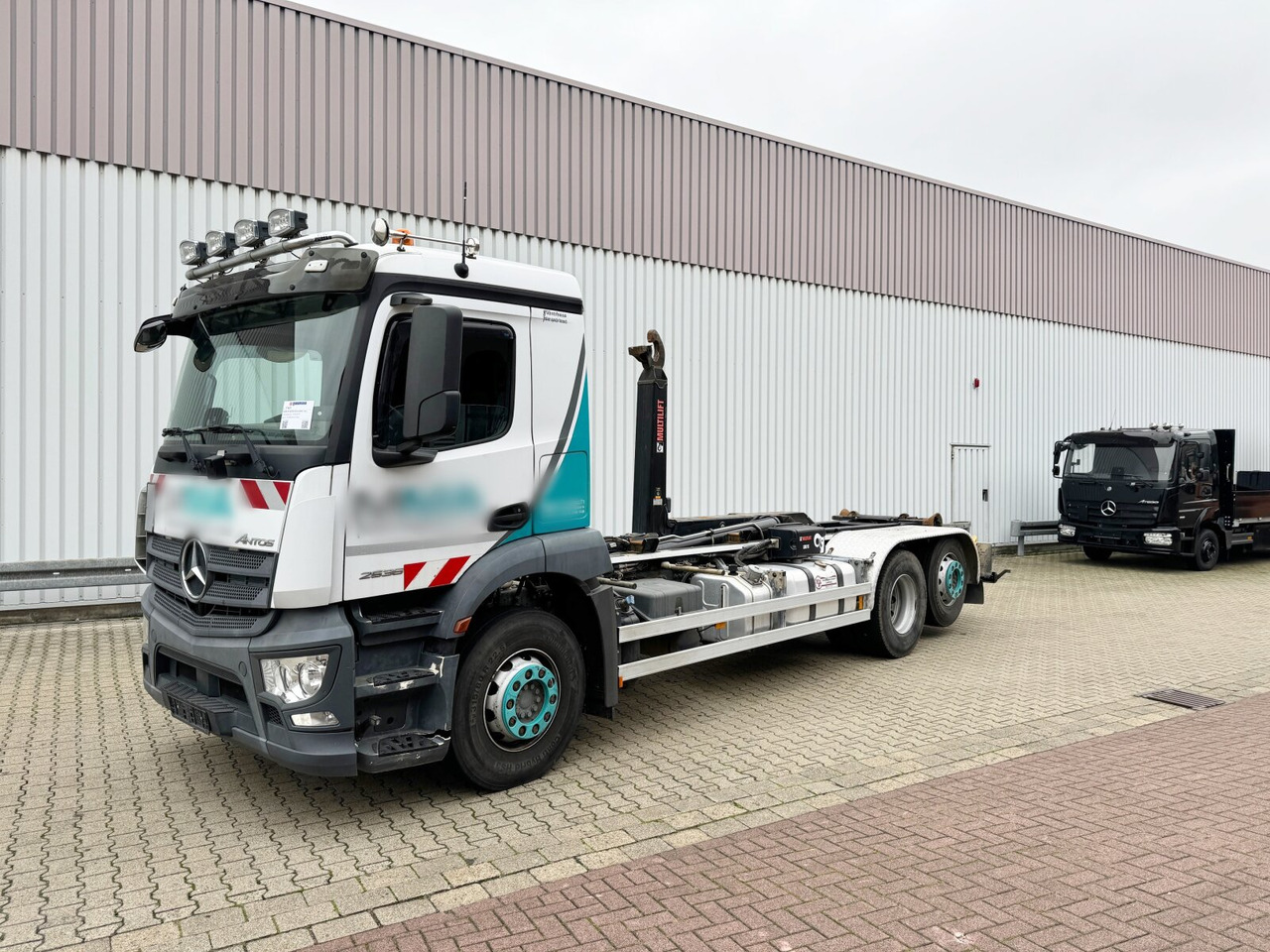 Camion ampliroll Mercedes-Benz Antos 2536 L 6x2 Antos 2536 L 6x2, Liftachse, Hiab XR 21S61 bis 7 m Container