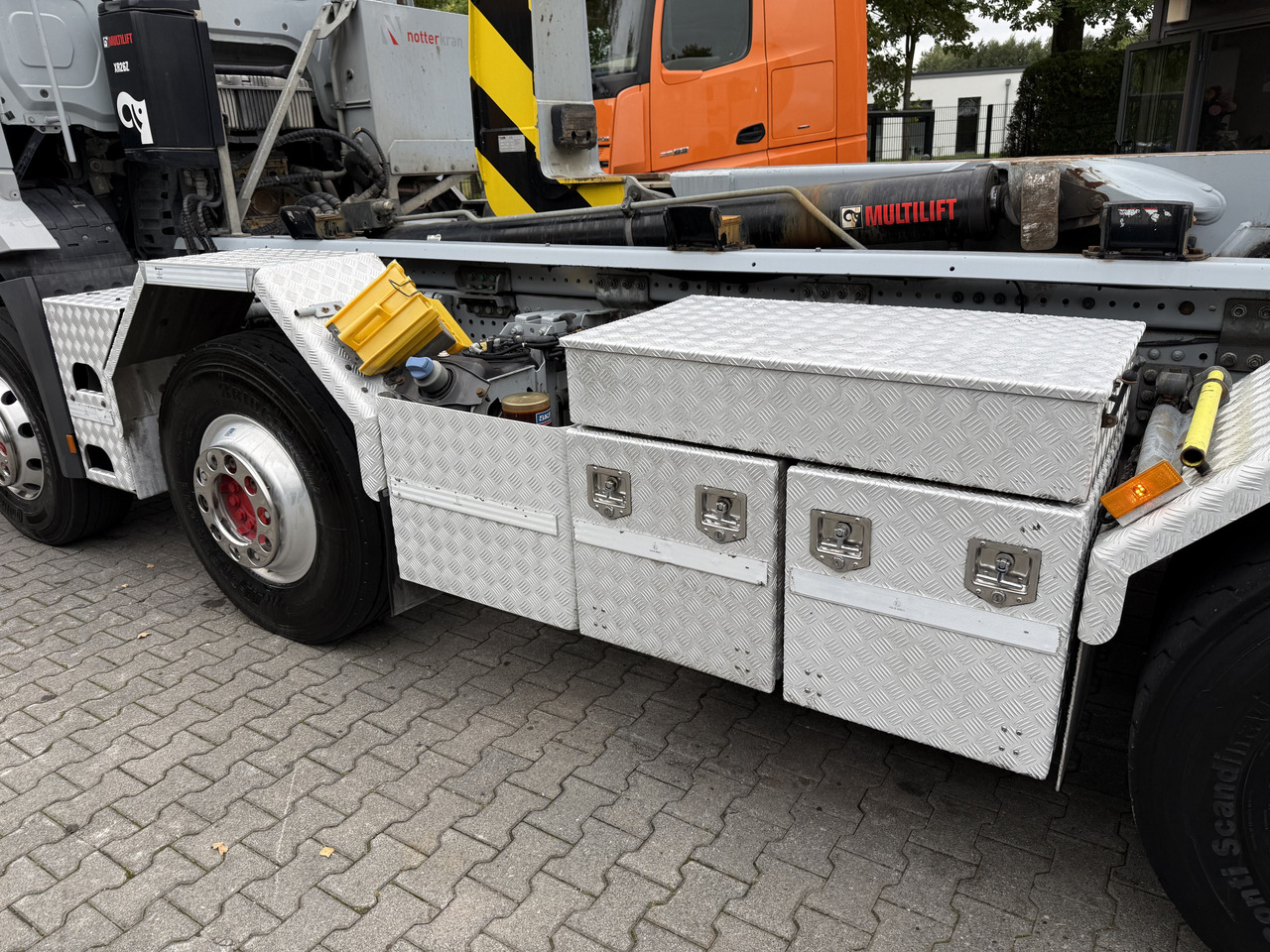 Camion ampliroll Mercedes-Benz Arocs 3245 K 8X4 Haken