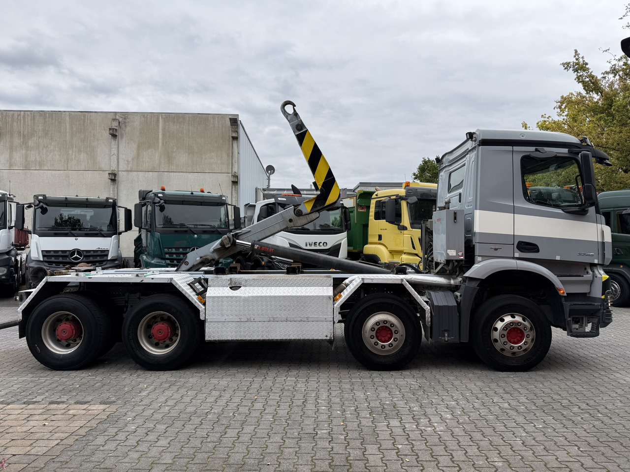 Camion ampliroll Mercedes-Benz Arocs 3245 K 8X4 Haken