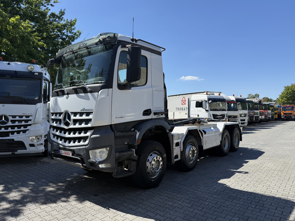 Camion ampliroll Mercedes-Benz Arocs 3245 K 8X4 Haken